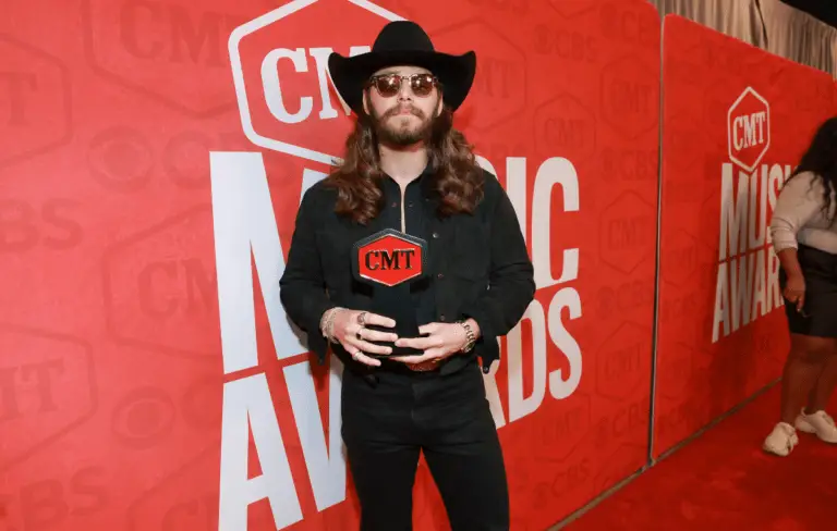 2024 CMT Music Awards: Warren Zeiders Wins Breakthrough Male Video of ...